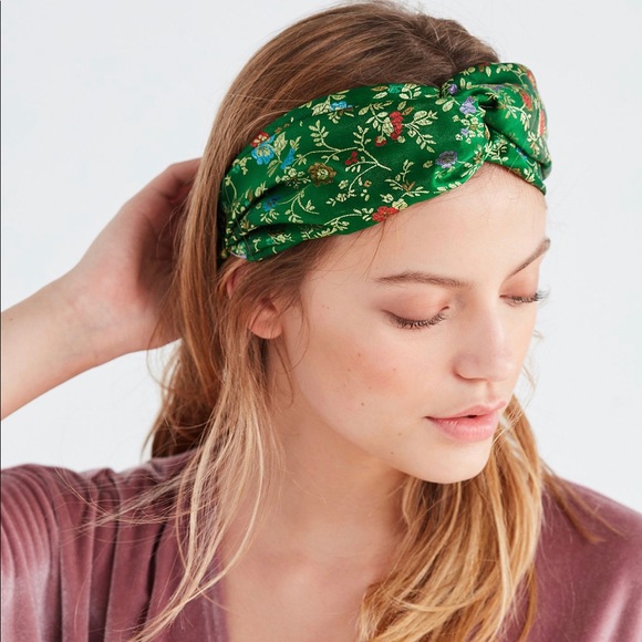UO Floral Headbands 9$ each - Picture 3 of 4